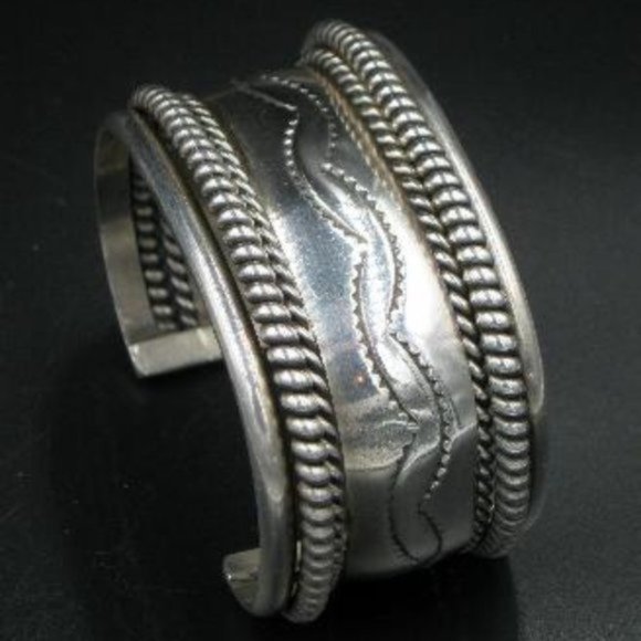 Signed TAHE Native American Large Sterling Silver Cuff Bracelet - Picture 1 of 4